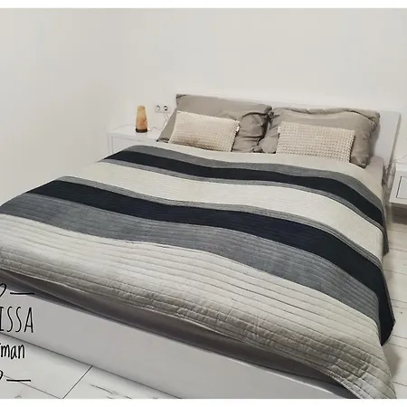 Melissa Apartman *